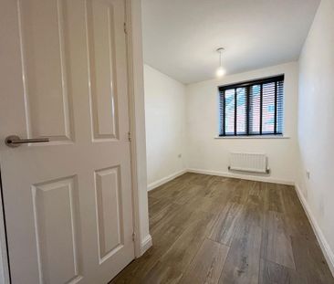 3 bedroom detached house to rent - Photo 2