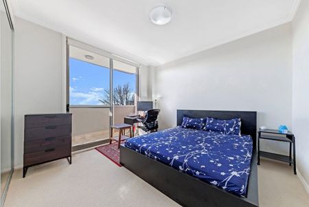 Light-Filled Interiors with Private Alfresco Balcony - Photo 2