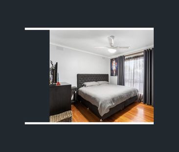 8 Glen Valley Court, Greensborough, Vic 3088 - Photo 1