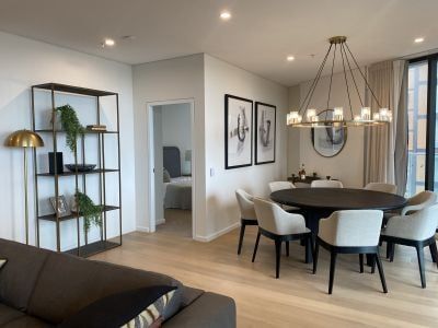 Stunning 3 Bedroom Corner Apartment - Total 172sqm - Photo 1