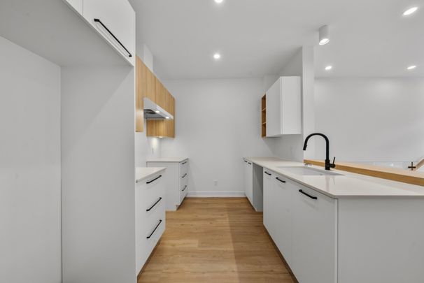 Appartement à louer - Montréal (Ahuntsic-Cartierville) (Ahuntsic Ouest) Appartement à louer - Montréal (Ahuntsic-Cartierville) (Ahuntsic Ouest) - Photo 1