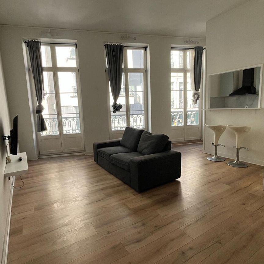 A LOUER : T1 à LILLE • • 920 € - Photo 1