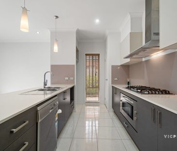 Fantastic Family Home in Truganina – Perfect for Comfortable Family... - Photo 5