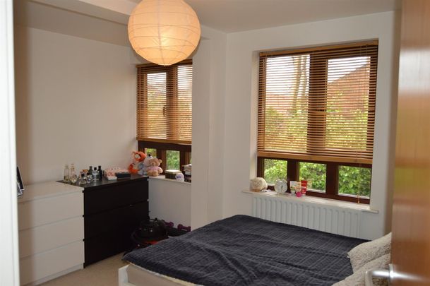 Bronte, Woodlands Village, Sandal - Photo 1