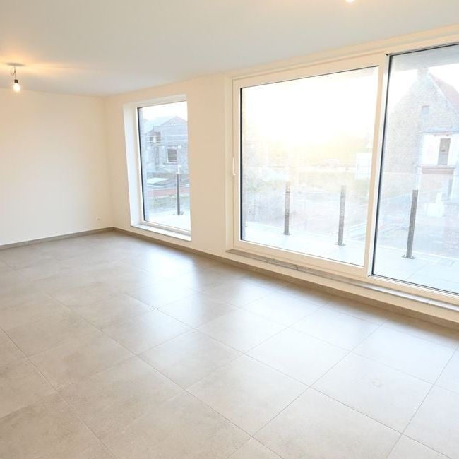 Appartement te huur in Sint-Kruis voor € 1.250 met 3 slaapkamers - Foto 1
