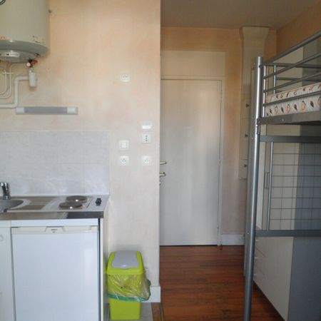 Location Appartement 1 pièce 11m² CHAMBERY 73000 - Photo 4