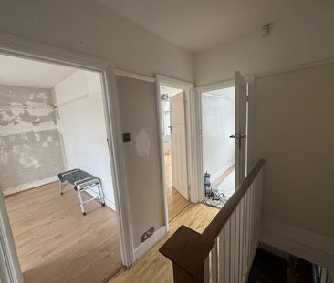 3 Bed Detached House, Elm Park Road, SE25 - Photo 5