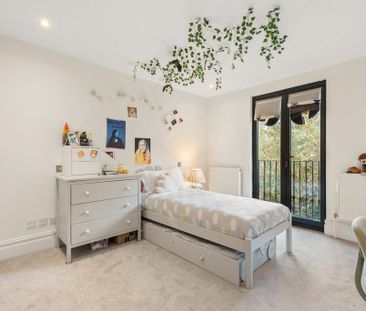 4 bedroom terraced house to rent - Photo 6