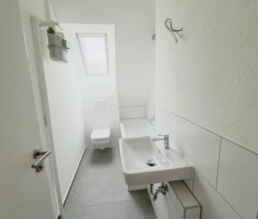 Komplett sanierte 3-Zimmer-Dachgeschosswohnung in Hannover-List zu ... - Photo 3