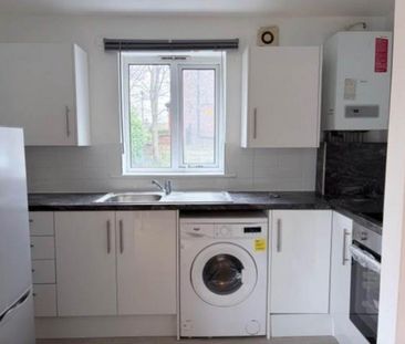 2 bedroom flat to rent - Photo 6