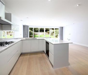 5 bedroom semi-detached house to rent - Photo 5