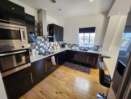 2 bedroom flat to rent - Photo 5