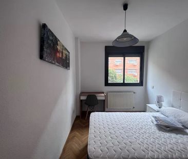 Calle Ladera de los Almendros, Madrid, Community of Madrid 28032 - Photo 4