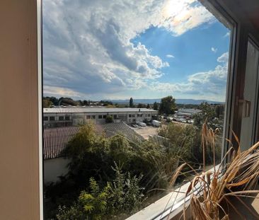 2,5 ZKB Dachgeschoss Wohnung mit Badewanne und Fernblick - Foto 1