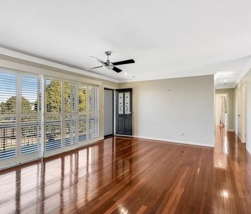 ~ Immaculately Presented in Enviable North Side Location ~ - Photo 1