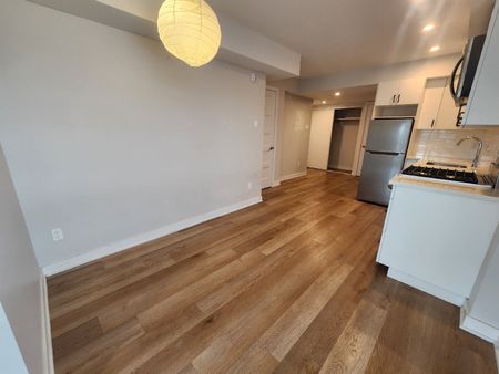 689 Churchill Avenue North - 302 - Photo 3