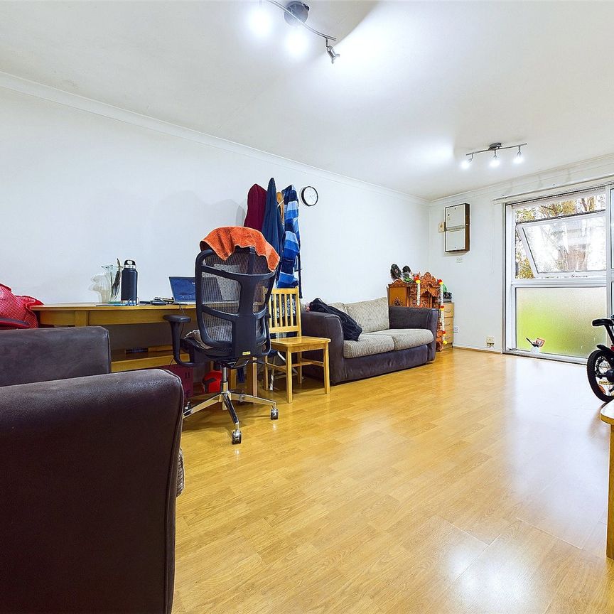 Harris Close, Hounslow - 1 bedroomProperty for lettings - Chasebuchanan - Photo 1