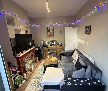 1 Bed Flat, Merivale Road, HA1 - Photo 1
