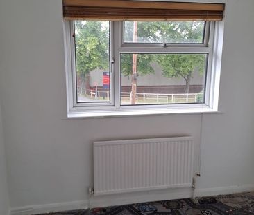 2 Bed Maisonette, Elmgrove Road, HA1 - Photo 2