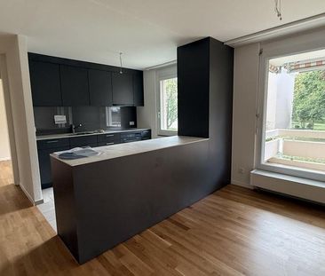Viel Platz zum Wohlfühlen - 5.5-Zimmerwohnung mit zwei Balkonen - Foto 3
