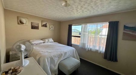 Spacious three bedroom - Available 1st of February - Photo 3