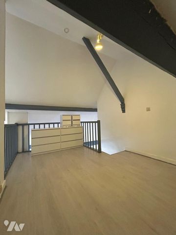 Location studio avec mezzanine en hyper centre - Photo 5