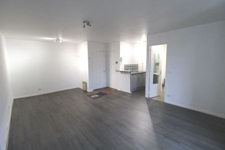 Location Appartement 1 pièce 31m² CHAILLY EN BIERE 77930 - Photo 2