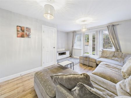 2 bedroom Town house to rent - Photo 2