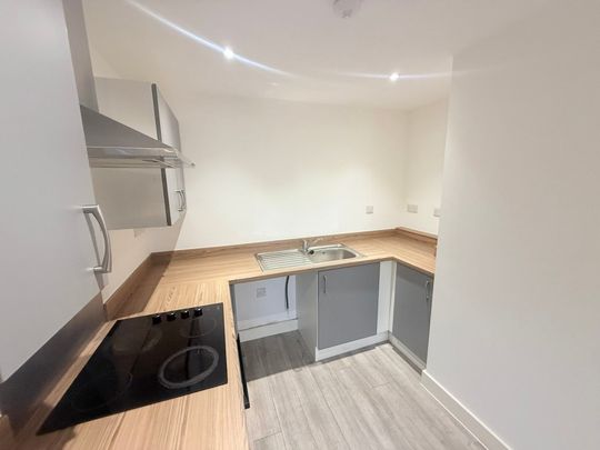 Newton Road, Yeovil, Somerset - Photo 1