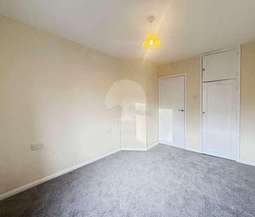 Courtlands, Maidenhead, SL6 - Photo 6