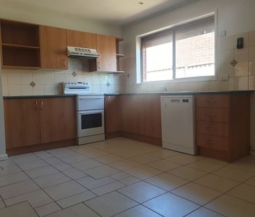 Modern Living with air conditioning! - Photo 3