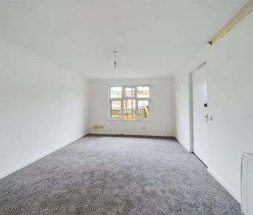 Southgate - Photo 2
