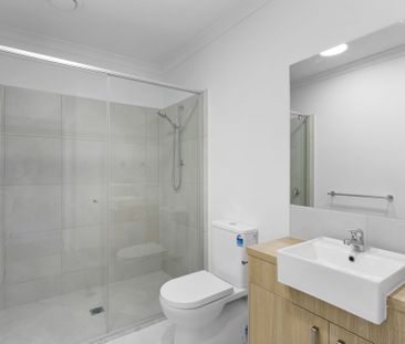 Modern Comfort and Privacy in Quiet Neighbourhood - Photo 5