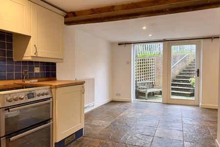 3 bedroom detached house to rent - Photo 5