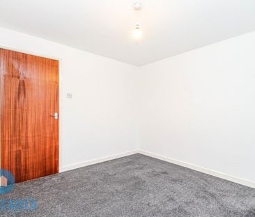 2 bed Flat for Rent - Photo 1