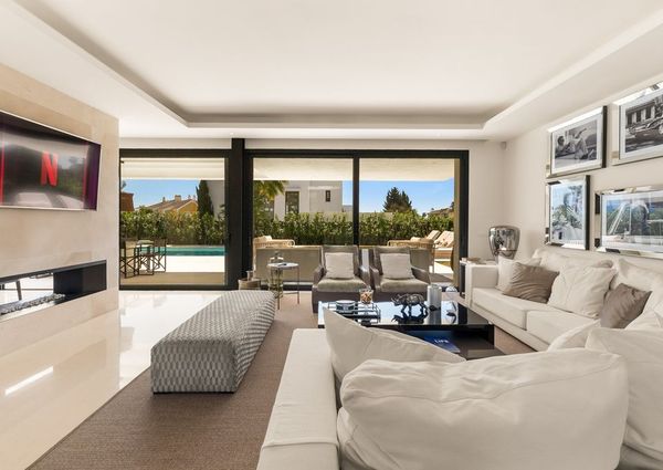 4 bedroom luxury Villa for rent in El Paraíso, Andalusia