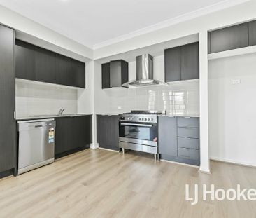 Modern, Stylish Home! - Photo 4