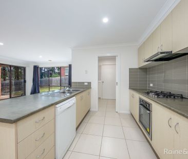 Family Home in Immaculate Condition - Photo 5