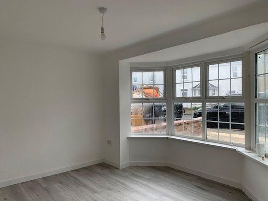 6 bedroom house to rent - Photo 1