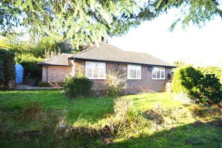 2 bedroom detached bungalow to rent - Photo 2
