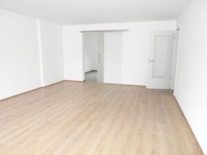 Reißiger Str. 83, Wohnung 5 ~~~ Balkon, Bad mit Wanne und Dusche, Duschbad, Abstellraum im Treppenhaus, Abstellfläche im Spitzboden - Photo 1