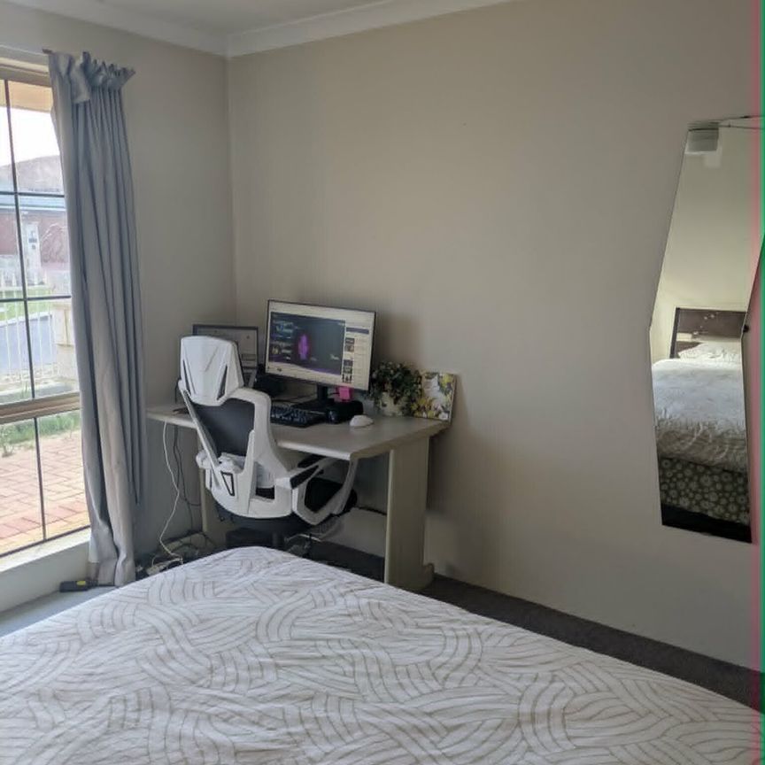 Currambine - Photo 1
