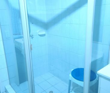 Master Bedroom to Rent - Photo 5