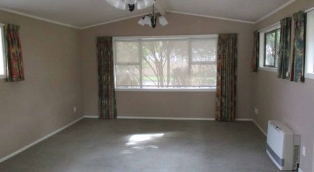 THREE BEDROOMS - MILSON - Photo 4