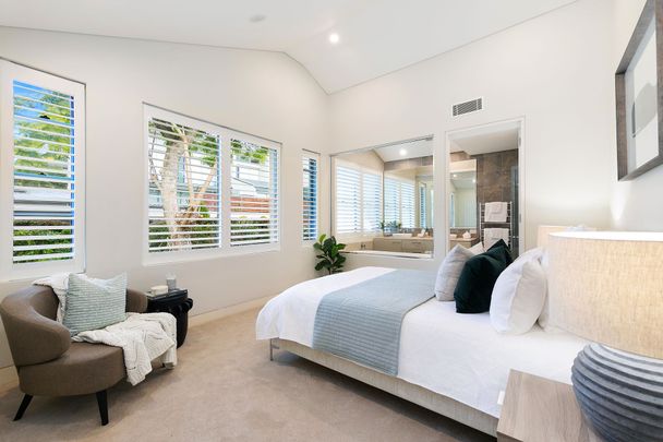 Luxury Designer Excellence - Photo 1