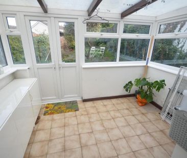2 bedroom end of terrace house to rent - Photo 2