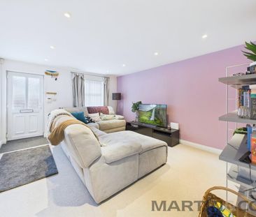 3 bedroom end of terrace house to rent - Photo 2