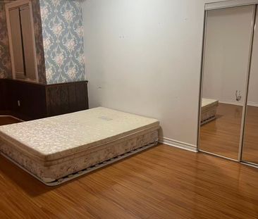 For Lease - 35 Mcdairmid Road Unit# unit1, Toronto, Ontario - Photo 2