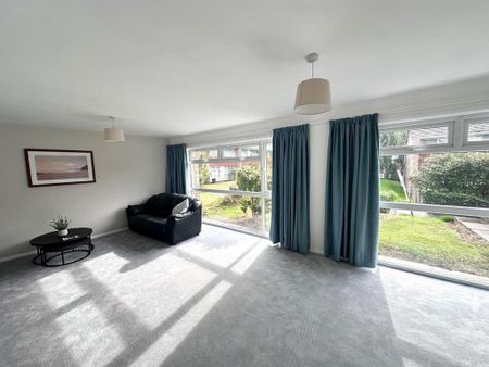 4 bedroom semi-detached house to rent - Photo 4
