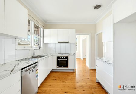 GREAT SIZE FAMILY HOME - Photo 2